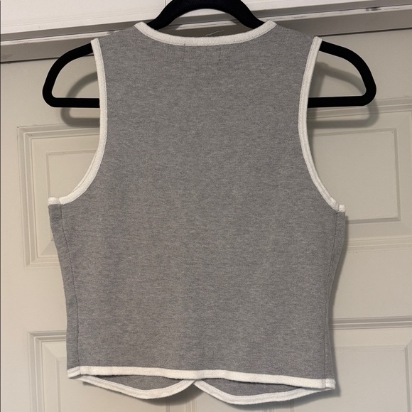 Marled Gray and White Knit Top - Picture 4 of 4